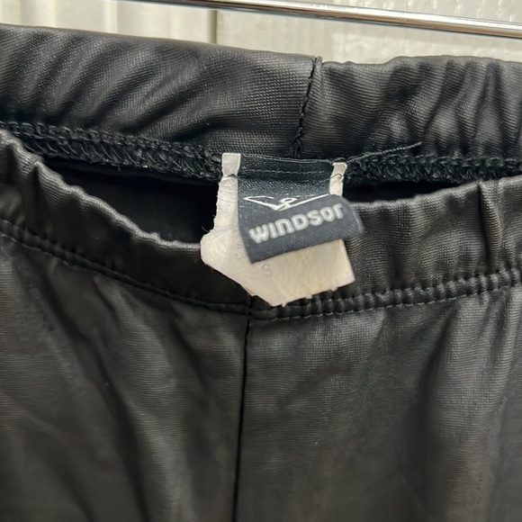 Windsor‎ black pleather stretchy leggings size small - Picture 2 of 5